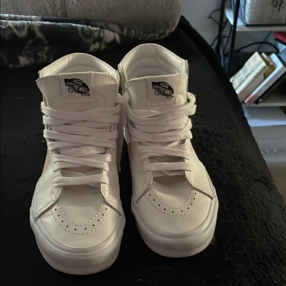 Vans Women's White High-Top Sneakers size 8